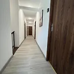 Amber Lotnisko Parking Πανσιόν *